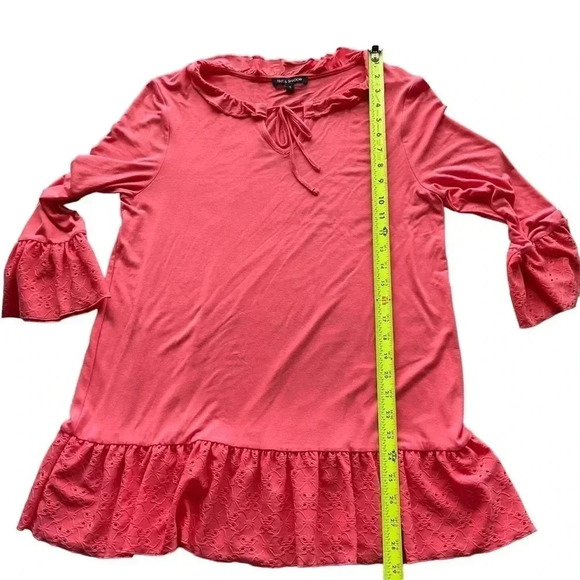 Tint & Shadow Ruffled Eyelet ¾ Sleeve Long Length Top Dark Pink- Size Small - Picture 7 of 11